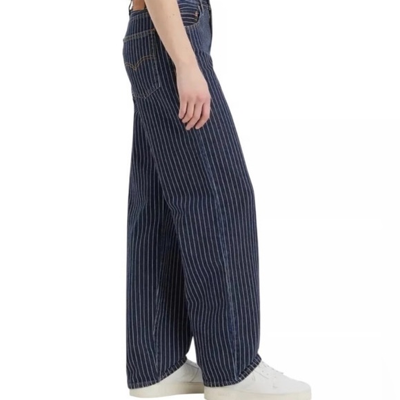 Levi's|Women’s Low Pro Relaxed Fit,Pinstriped Blue Denim Jeans•straight leg,NWT - Picture 1 of 16